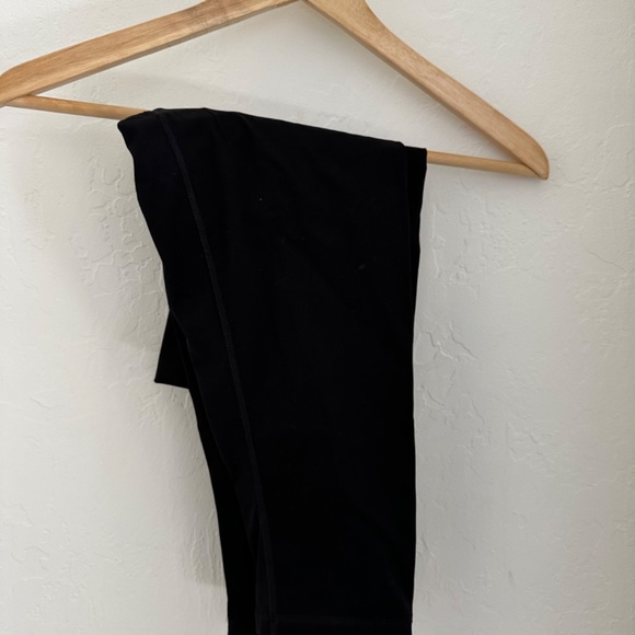 Everlane perform cropped legging - Picture 2 of 2